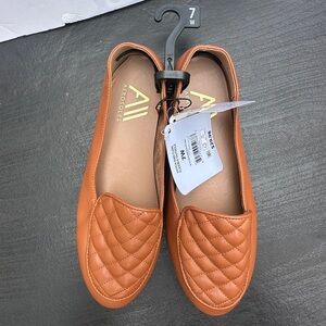 AEROSOLES Tan Quilted Flats Slip-On Elegance